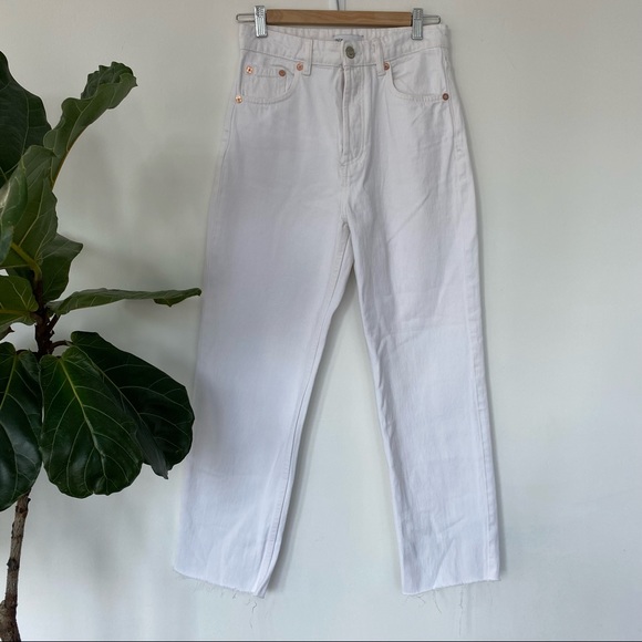 Zara straight leg jeans in white sz 4 - Picture 1 of 13